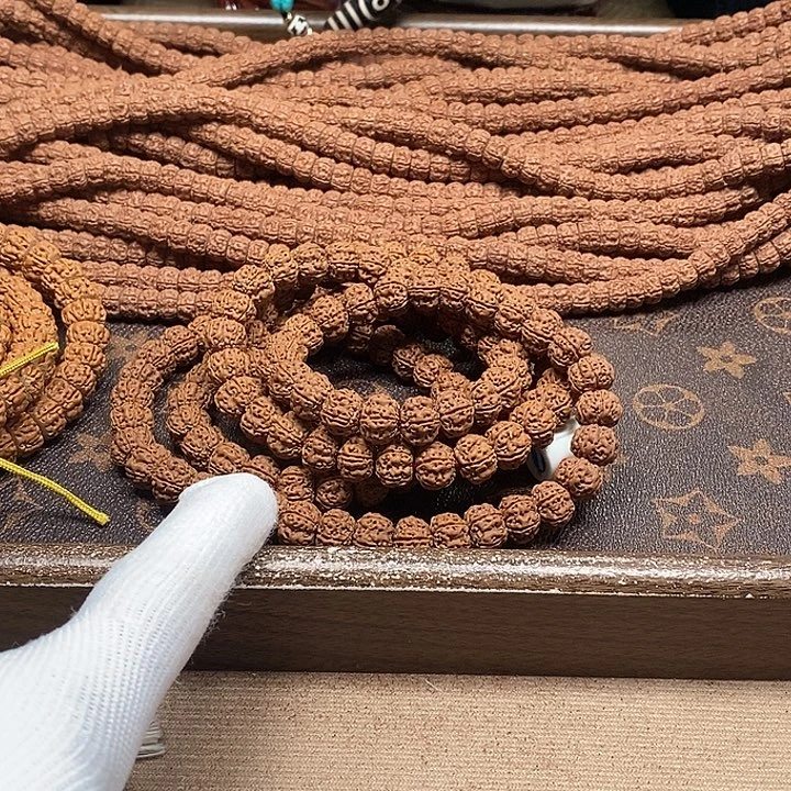 木***易金刚菩提吊坠108元皮树王