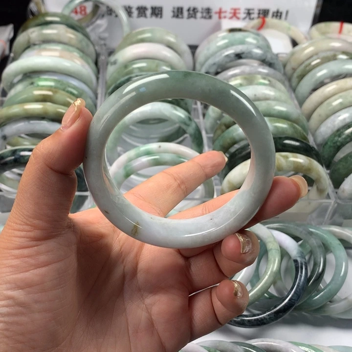嘤****未镶嵌手镯翡翠21