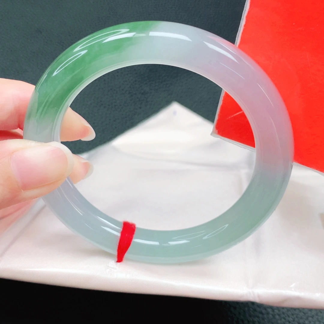 翡翠未镶嵌手镯55圈