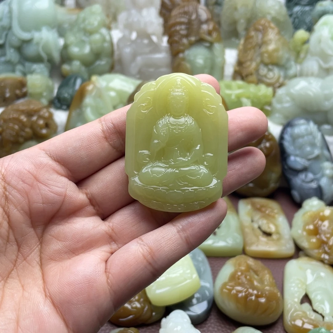 后****颈饰未镶嵌和田玉