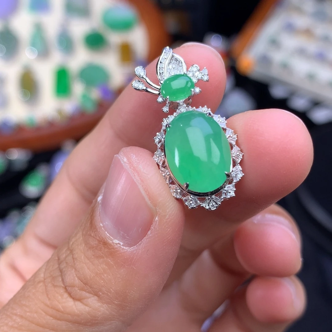 翡翠吊坠(不含链)18K金镶嵌