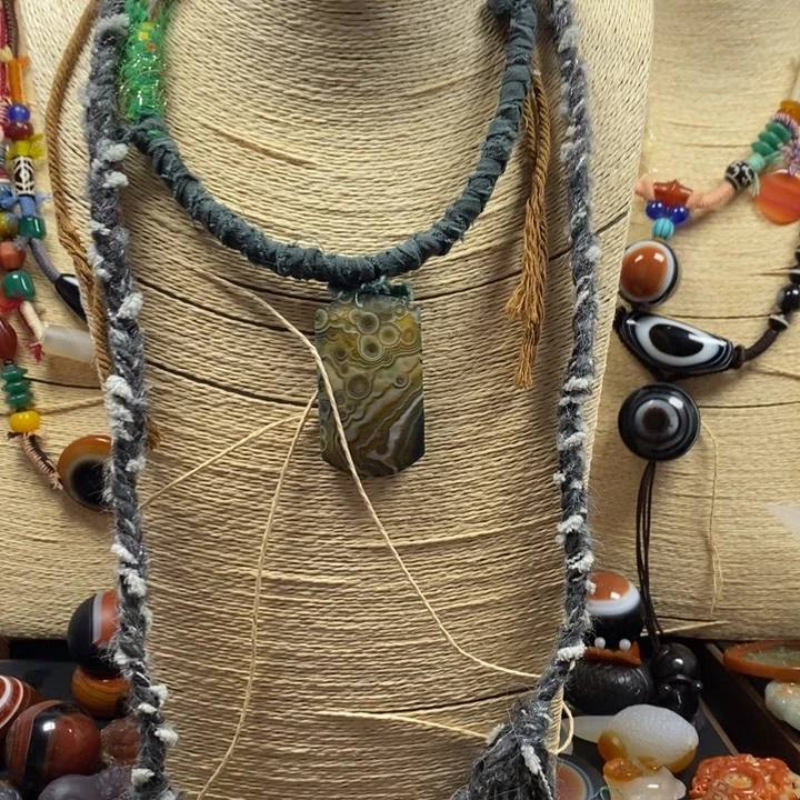 玛瑙/玉髓未镶嵌颈饰