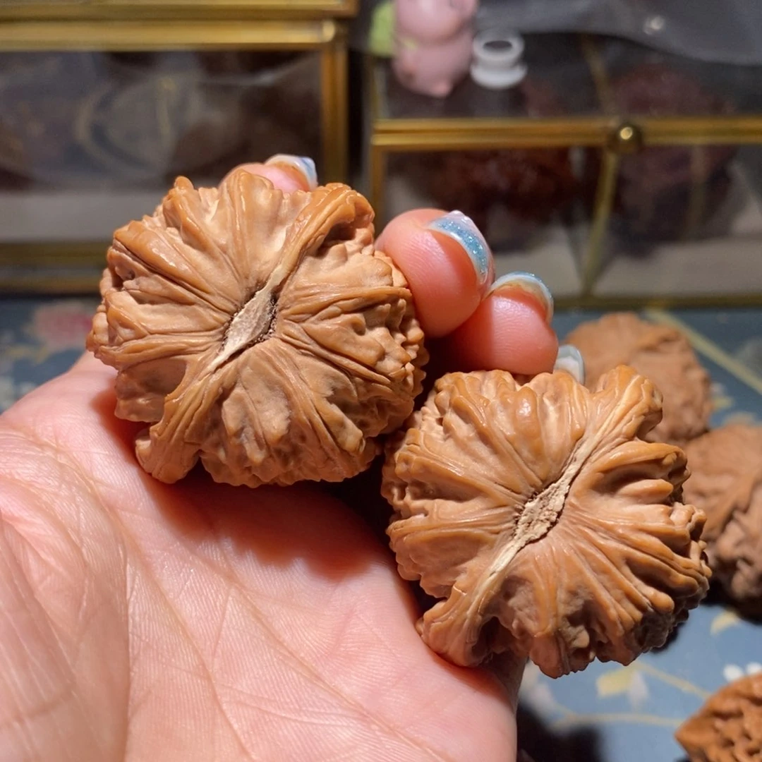 文玩核桃吊坠哒*40白狮子