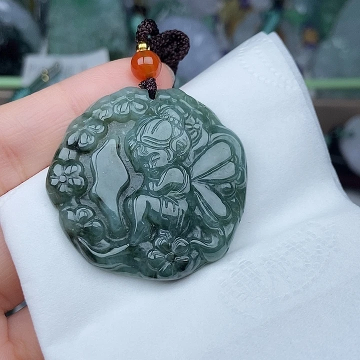 翡翠未镶嵌颈饰翡翠