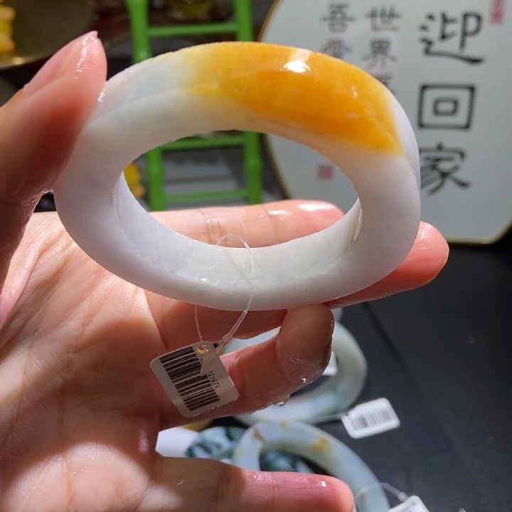 定制翡翠未镶嵌手镯定制