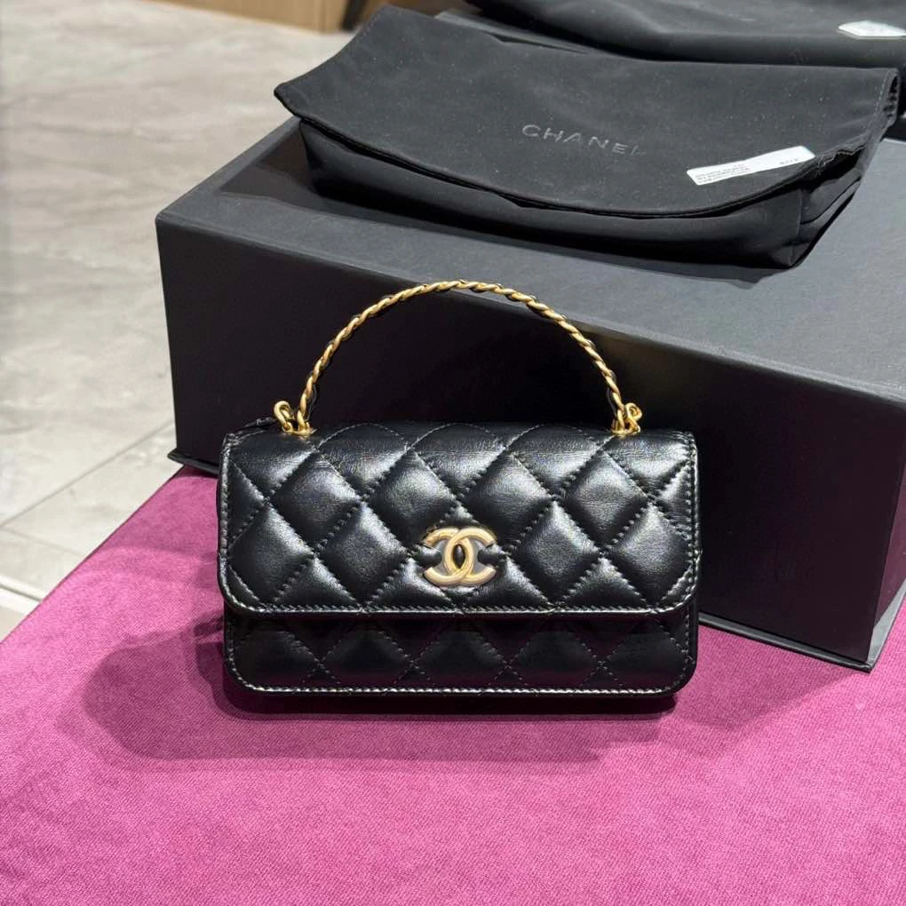 99新 Chanel/香奈儿 黑金皮穿链mini手柄链条包 芯