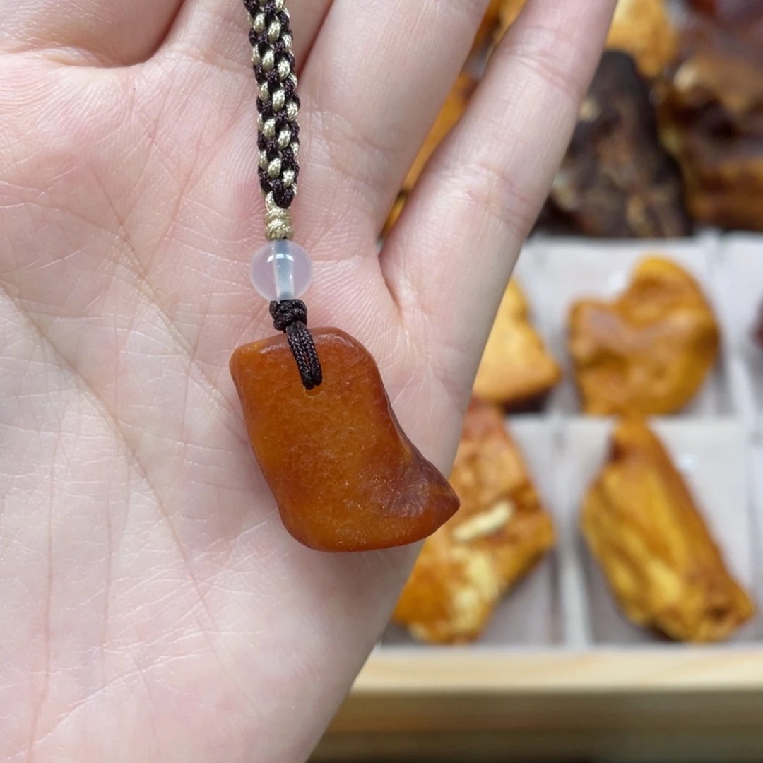 琥珀珠宝奇石未镶嵌