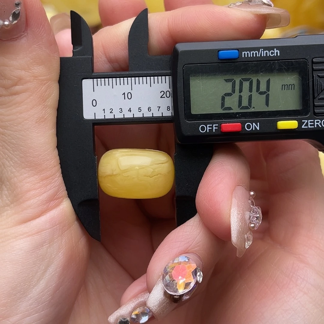 琥珀未镶嵌裸石蜜蜡微瑕墩子鸽