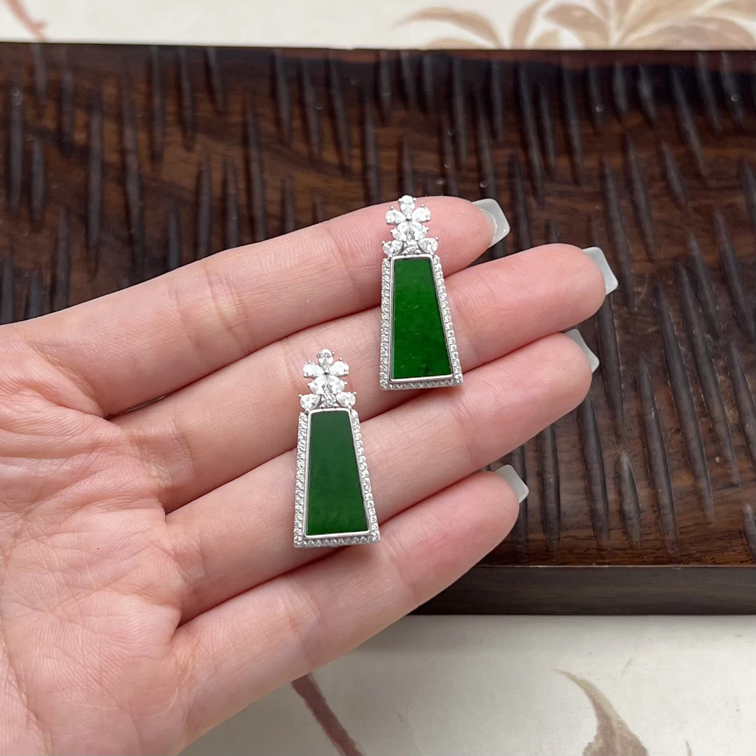 【北野珠宝】天然缅甸A货翡翠吊坠-B85H-252多样性发一27*12*3mm