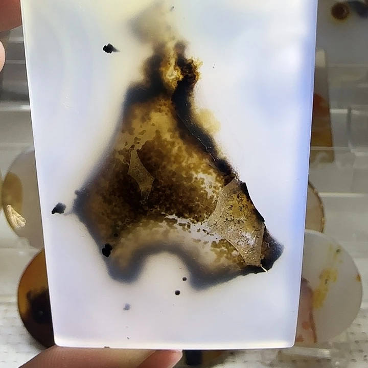 玛瑙/玉髓未镶嵌珠宝奇石