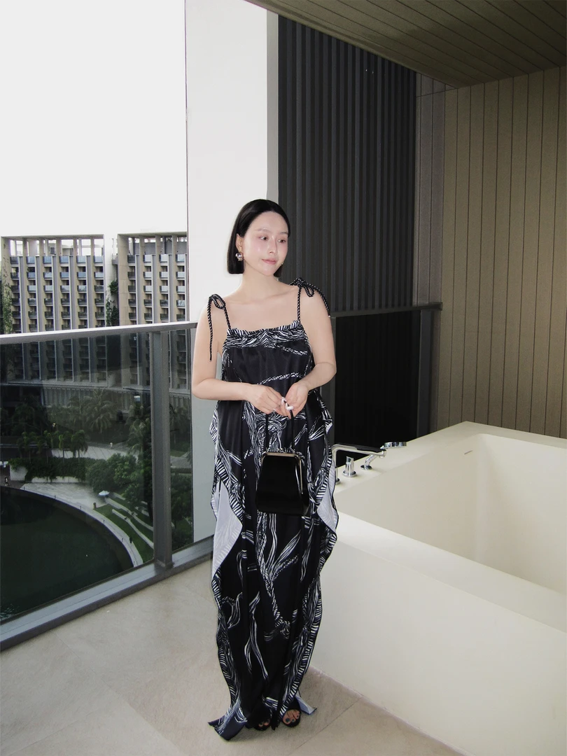 小众设计师系列 定位印花不规则绑带连衣裙 250236