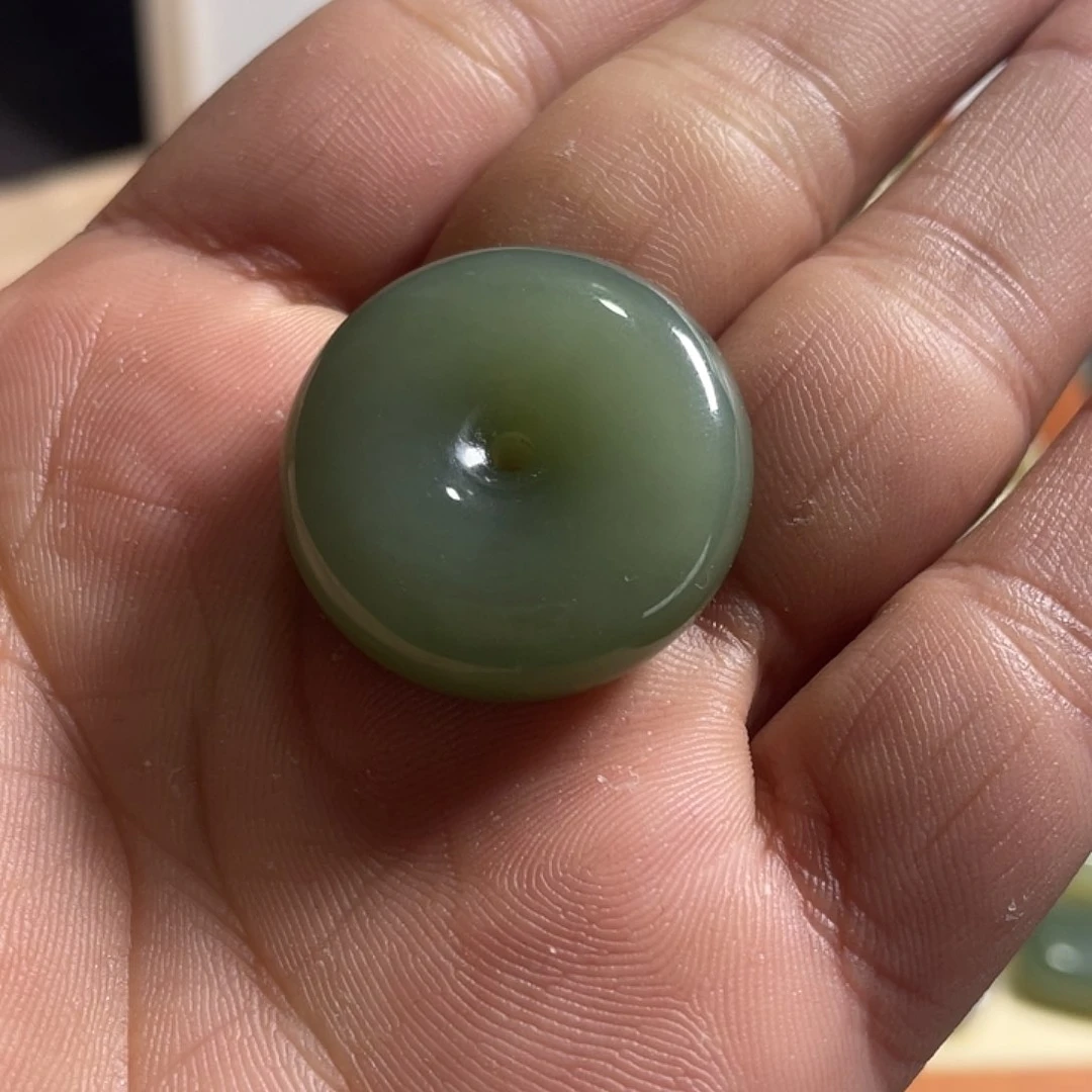 和田玉颈饰未镶嵌新疆且末钢板料平安扣30