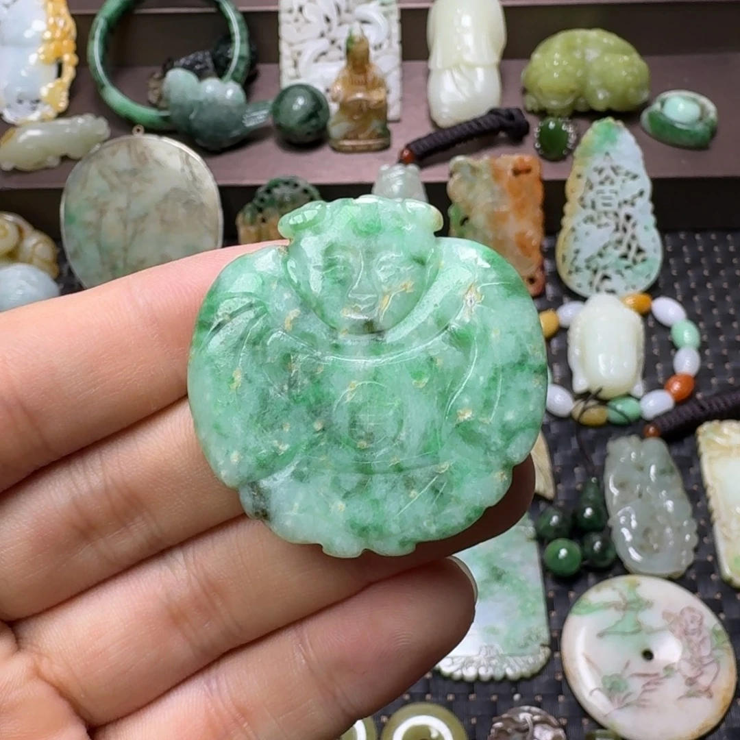 翡翠未镶嵌颈饰翡翠颈饰未镶嵌