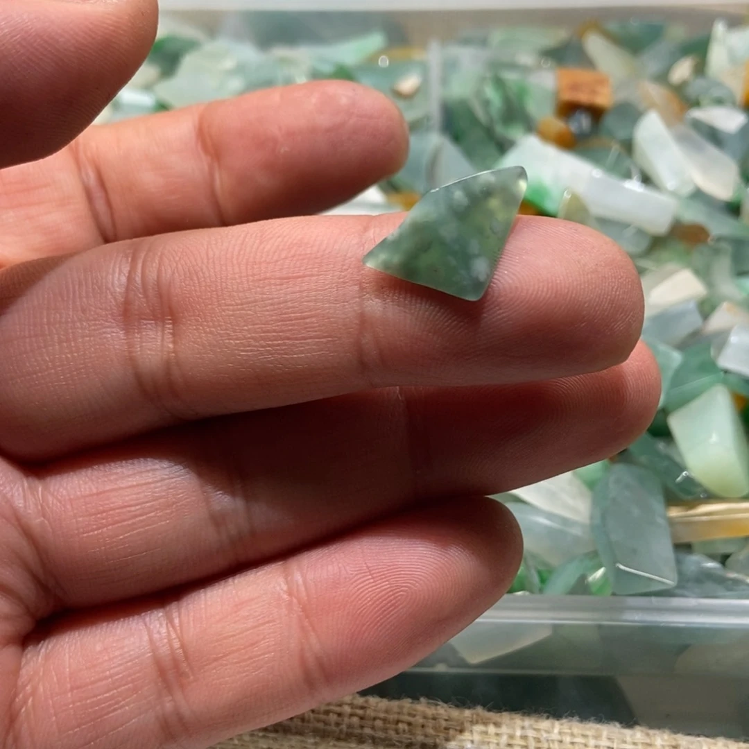 定制翡翠未镶嵌闲**抖