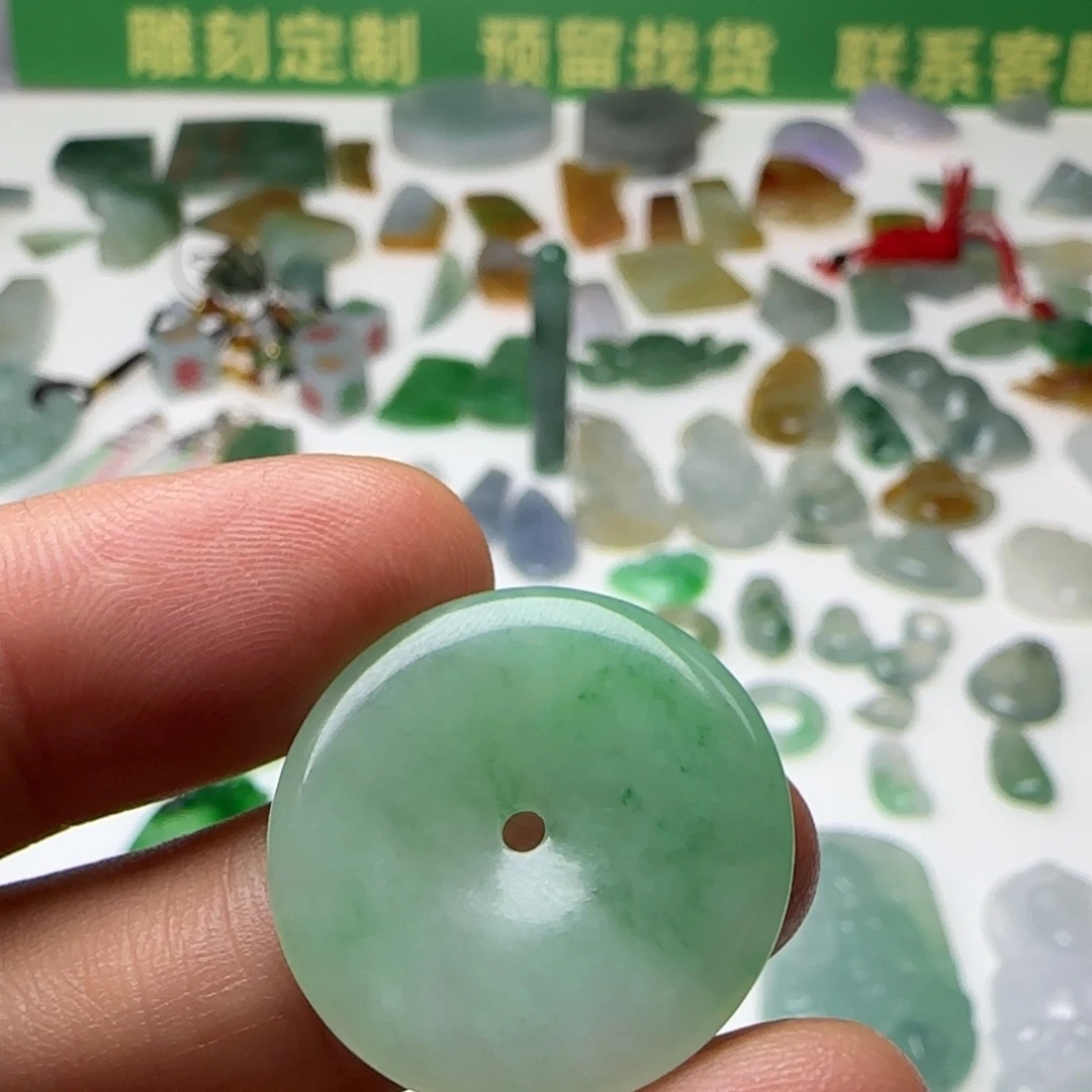 翡翠未镶嵌挂件天然翡翠