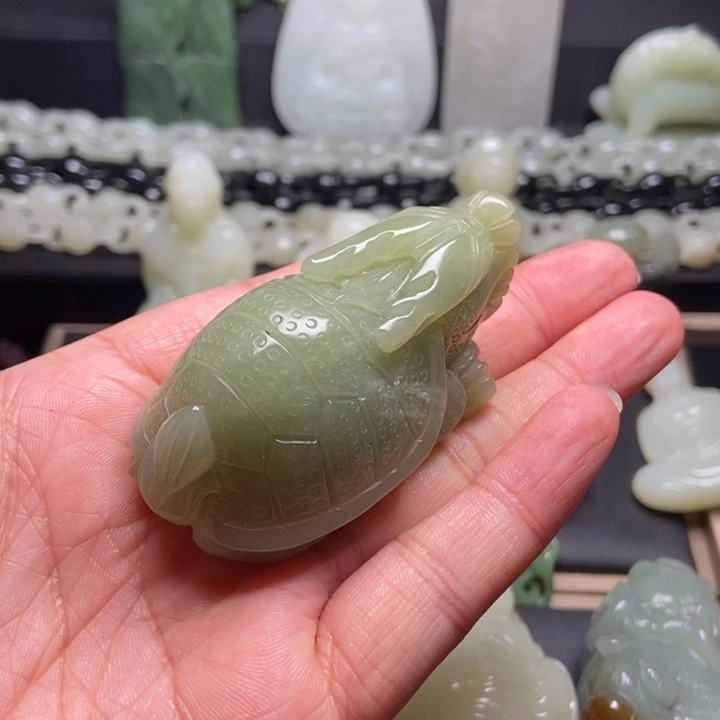 颈饰未镶嵌和田玉小**美