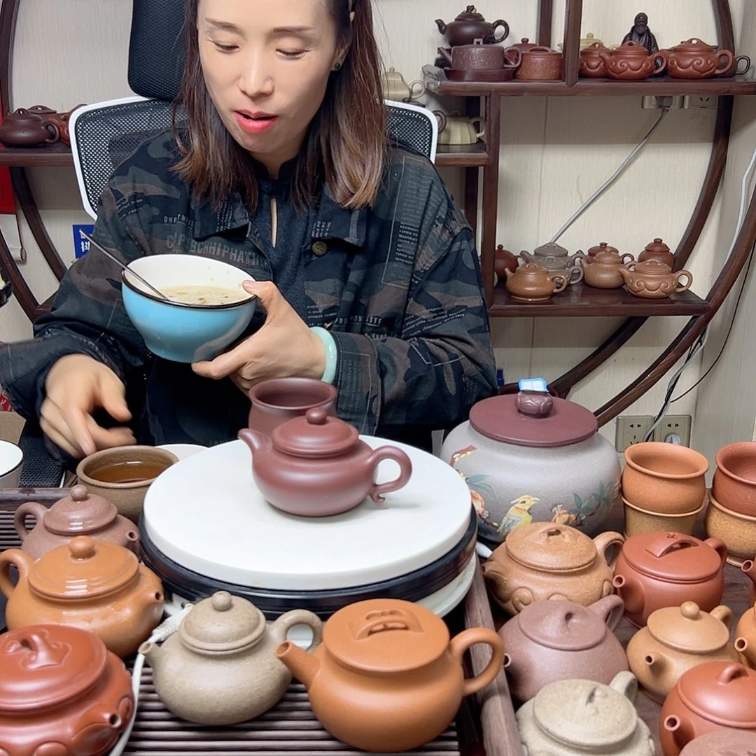 稚***然茶壶紫泥200 CC左右的容量