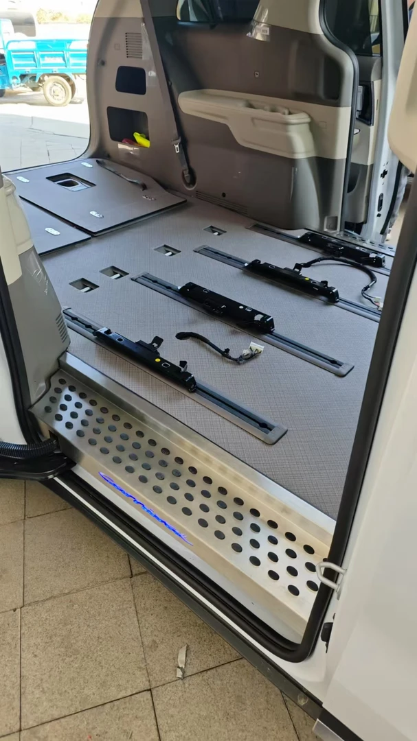 起亚嘉华木地板脚垫迎宾踏板商务车改装车内用品专用豪华汽车用品