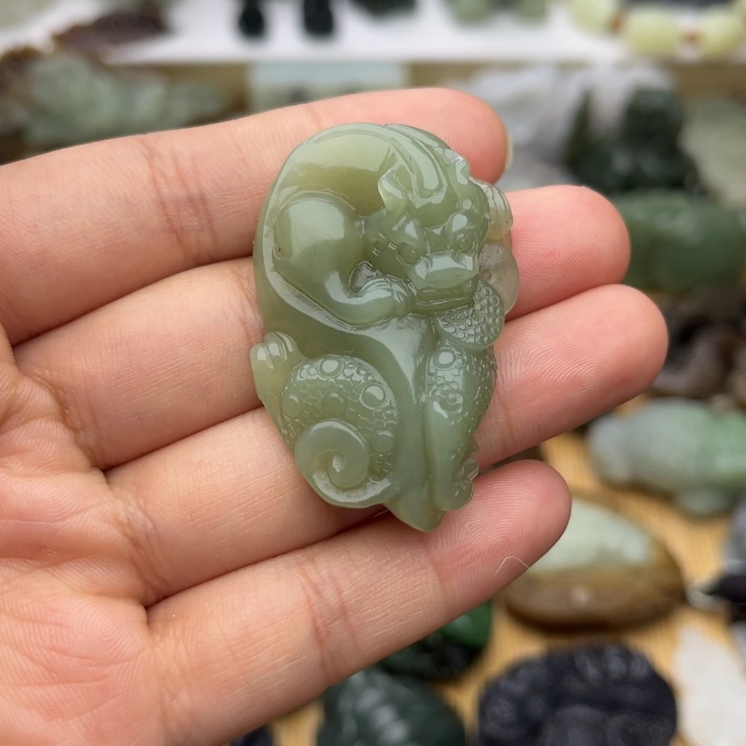 和田玉未镶嵌挂件