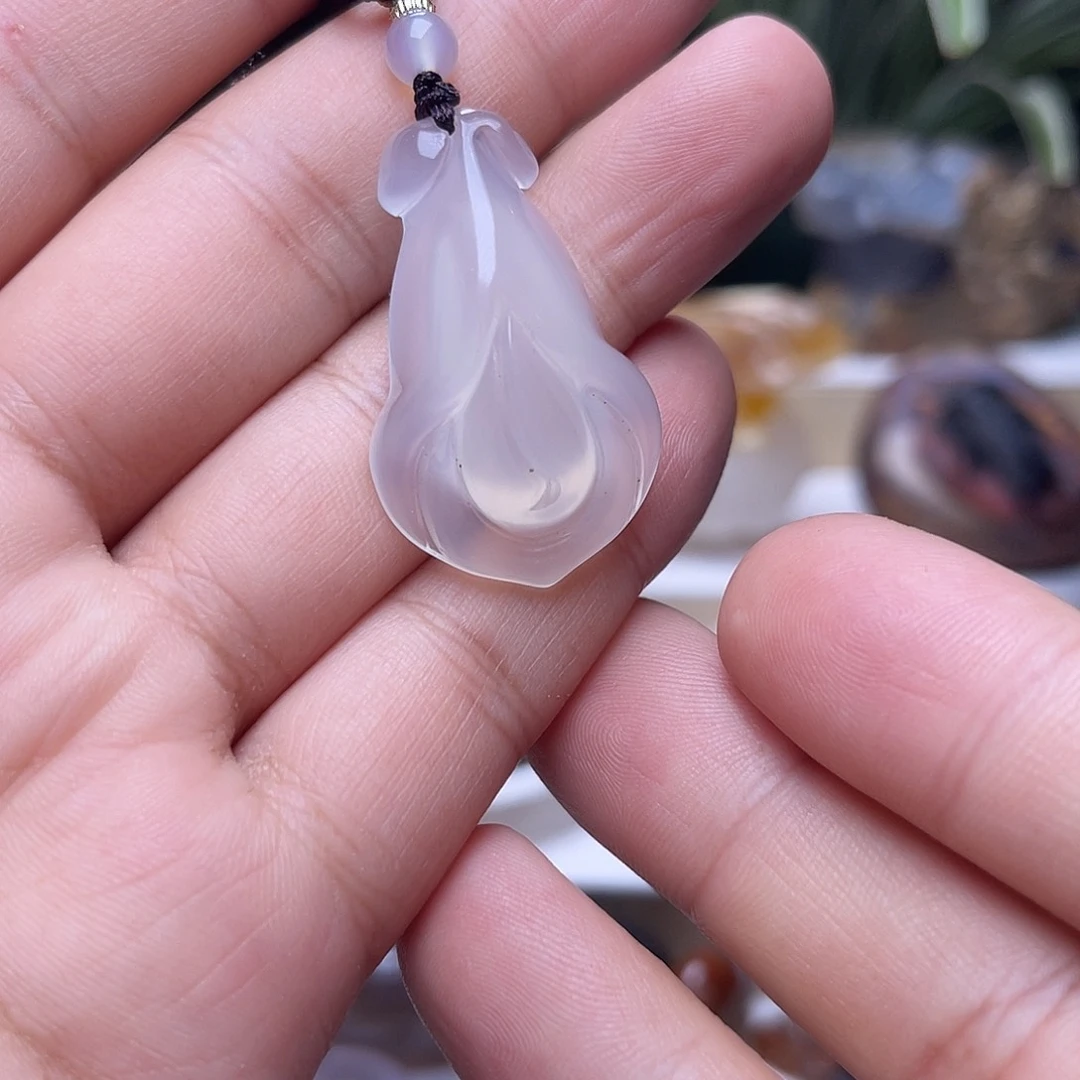 玛瑙/玉髓手把件未镶嵌