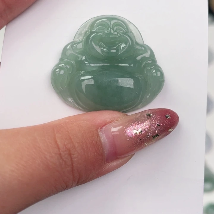 翡翠未镶嵌颈饰佛公