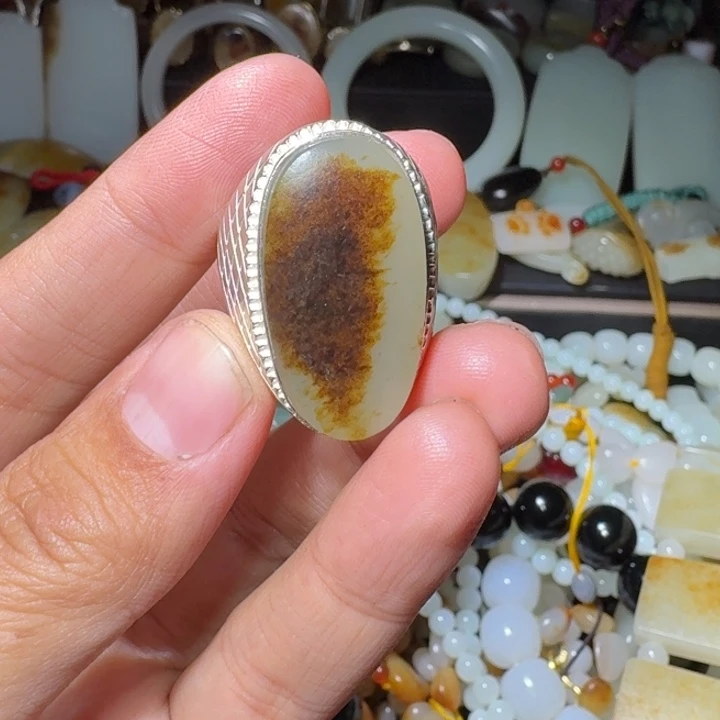 和田玉未镶嵌戒指