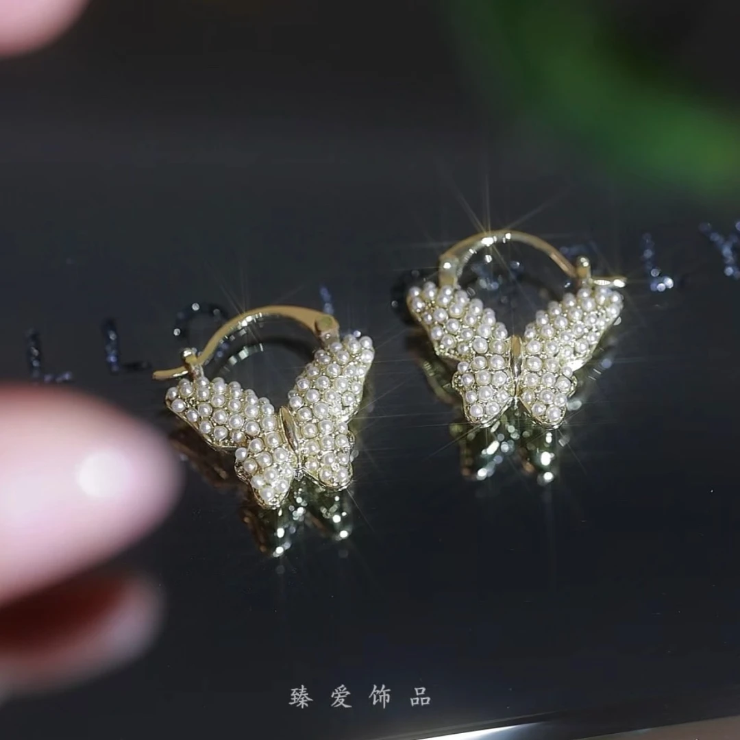 铜合金亚克力耳饰 蝴蝶小众耳扣小米珠时尚素款简约设计师耳饰