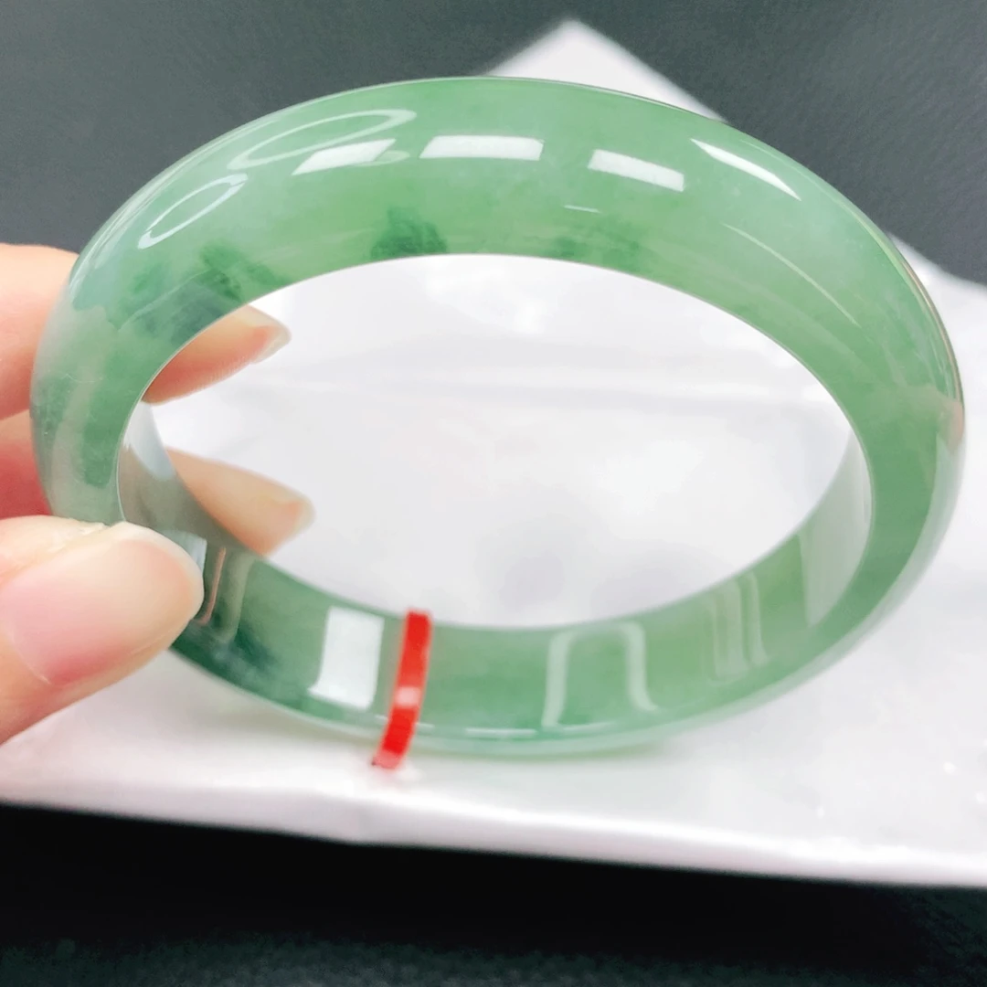 翡翠未镶嵌手镯57圈