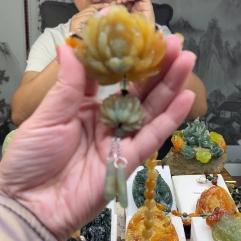 岫玉未镶嵌挂件雪**原挂件