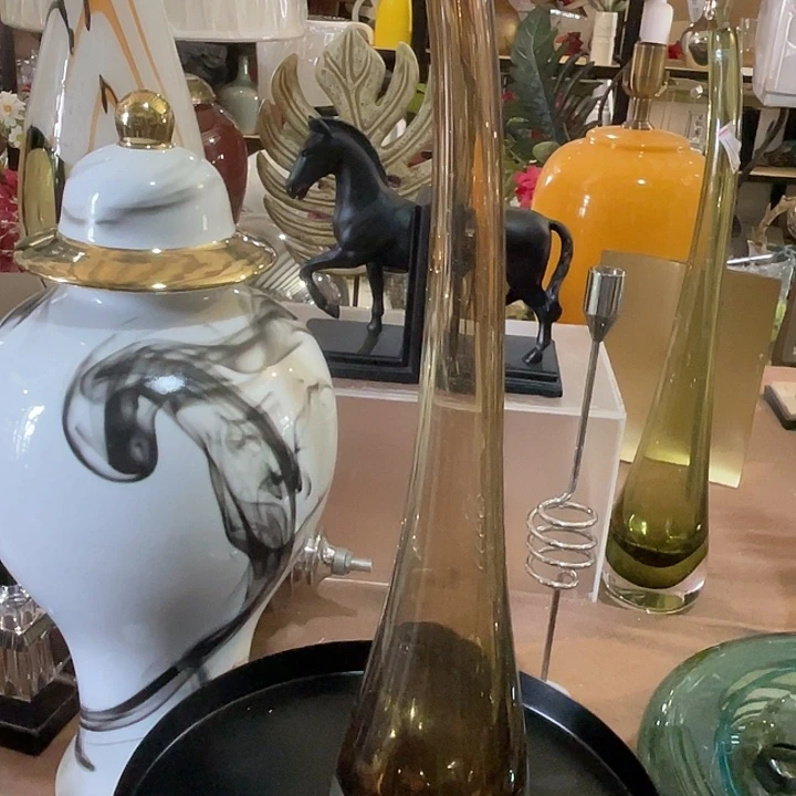 陶瓷花瓶部分（微瑕）