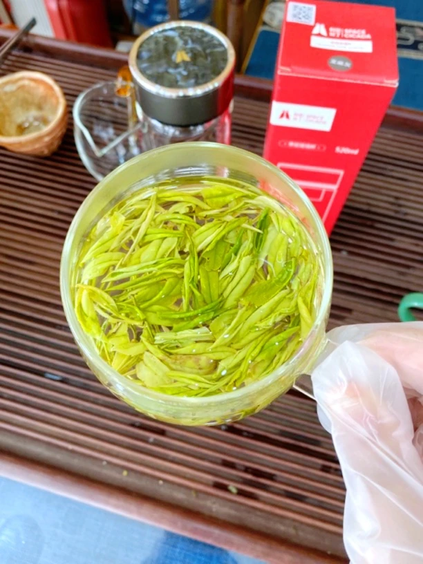 新茶2-0-0#奶白茶 颜色亮 条型好 兰花香奶香十足