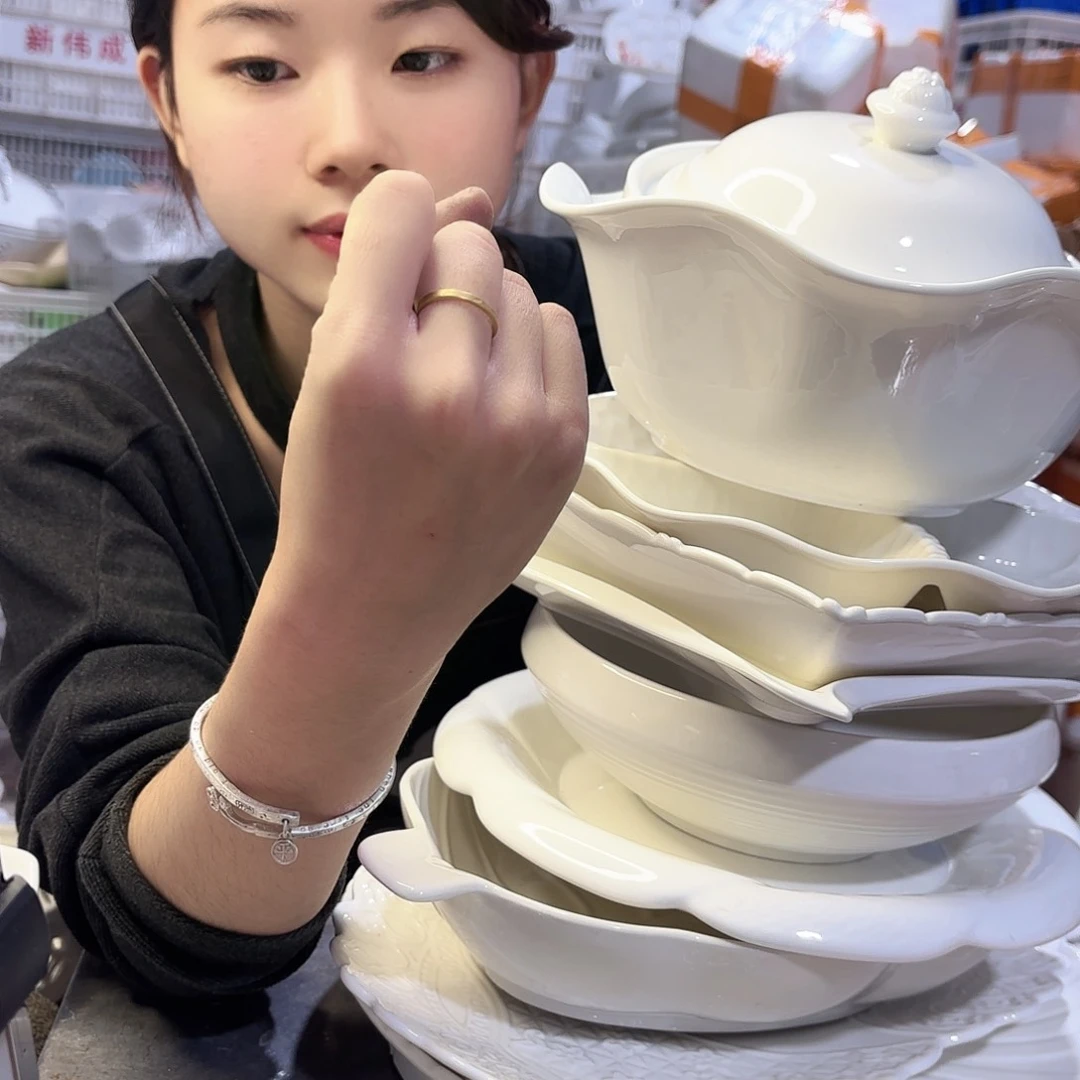 盘遇*你微瑕产品……两个盖子一个捏花脚