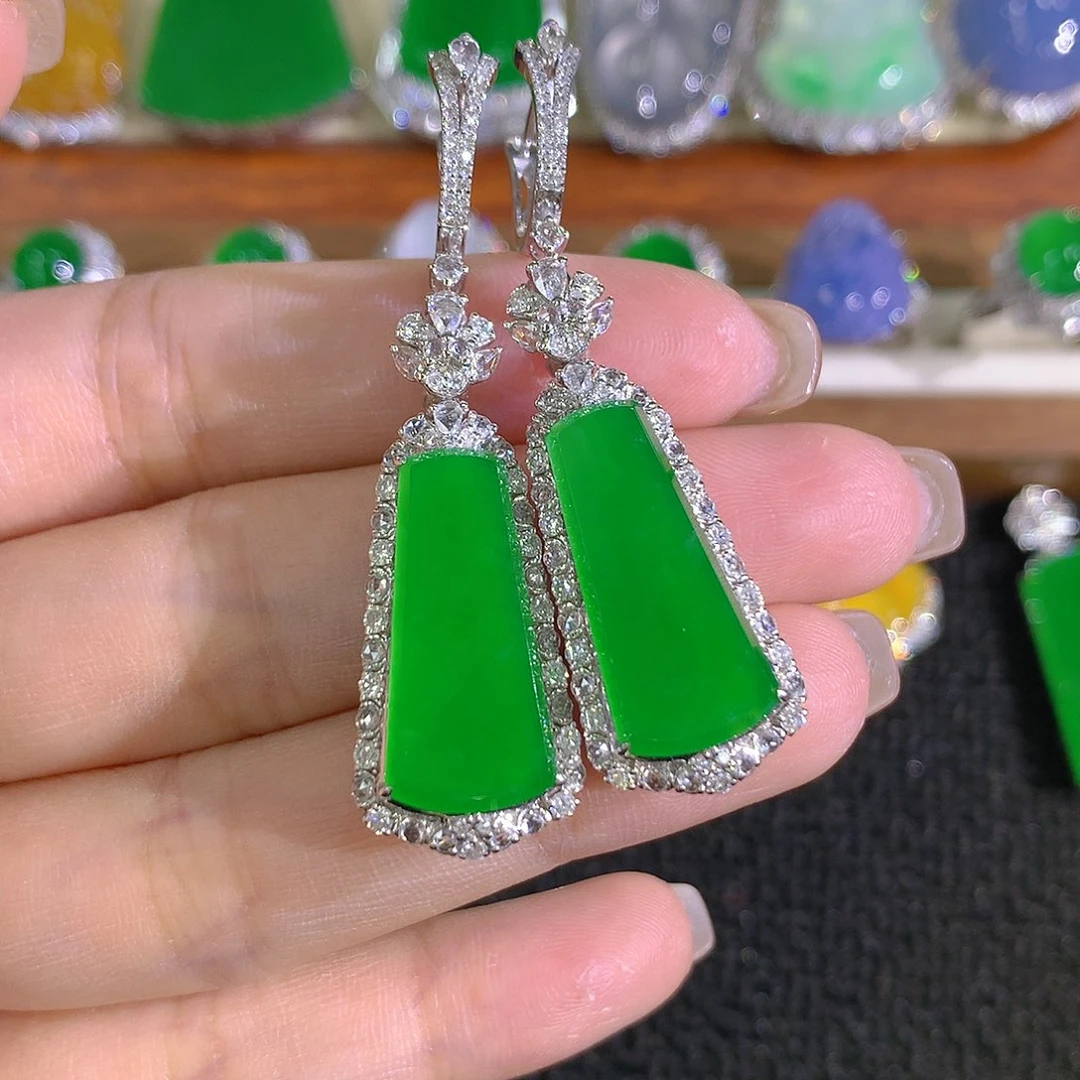 翡翠18K金镶嵌耳饰无事牌