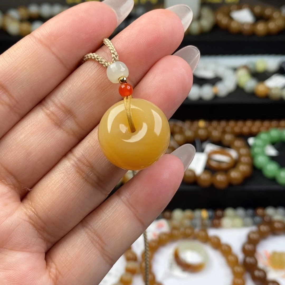 和田玉吊坠未镶嵌