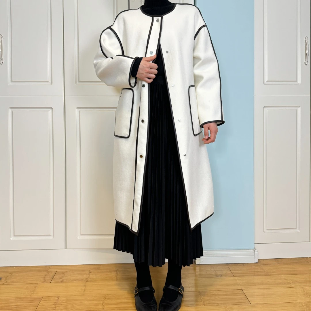 003Q家 双面手缝羊毛大衣拼黑色皮边无领按扣款简约大气款