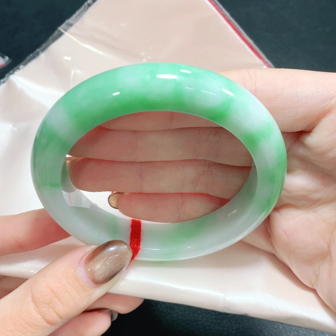 翡翠未镶嵌手镯56圈1677