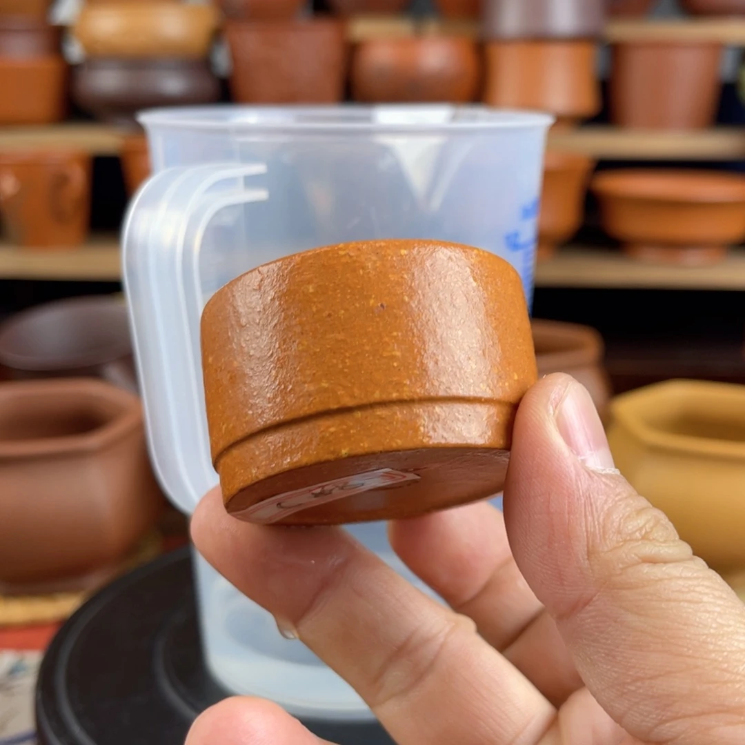 紫砂茶杯与**舞宜兴紫砂