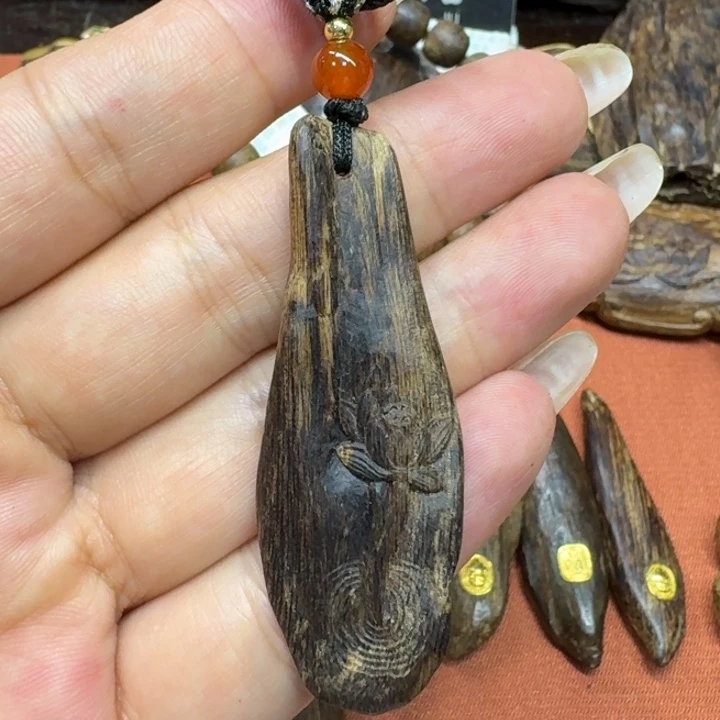 大叶紫檀（黑酸枝木类）