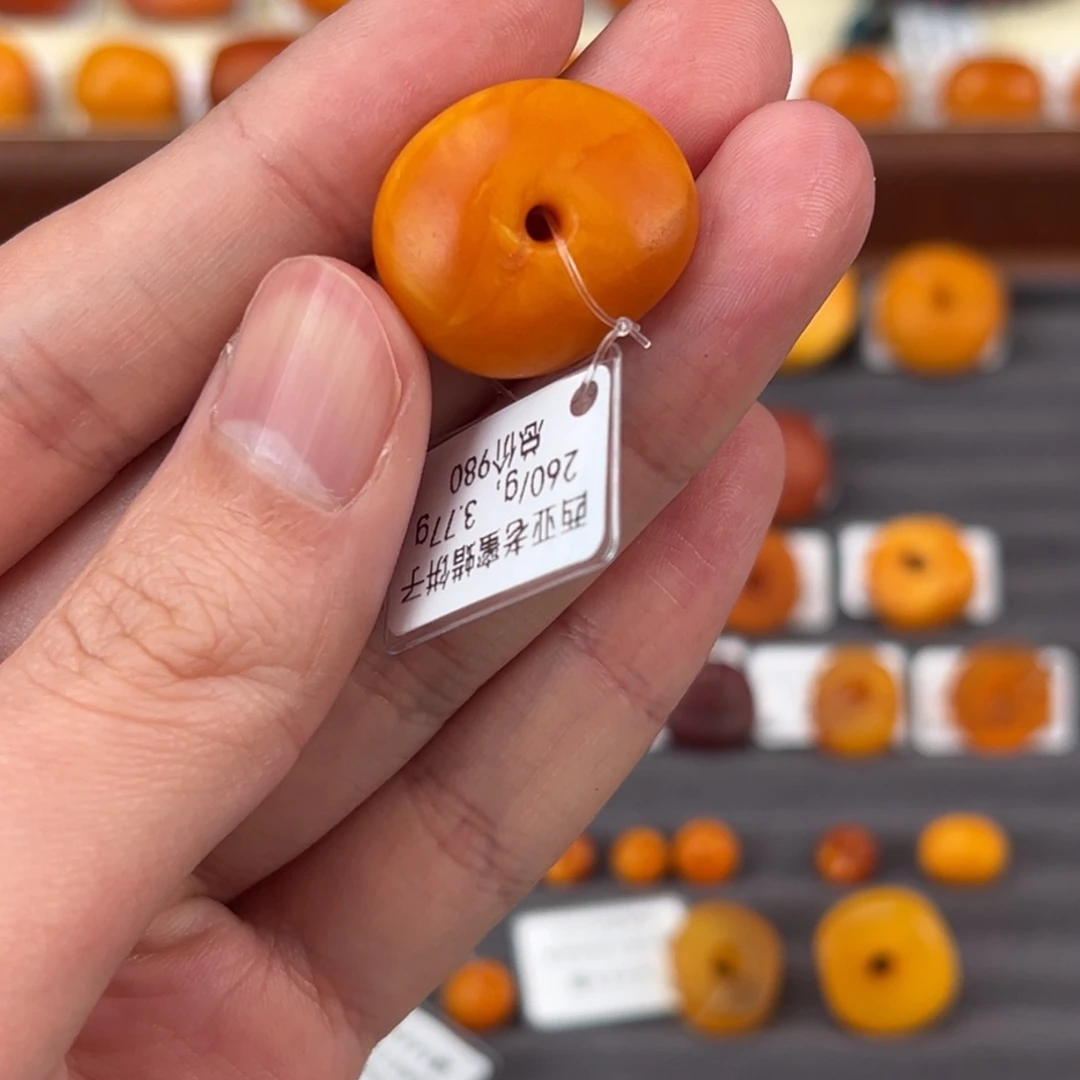 琥珀裸石未镶嵌老蜜蜡饼子