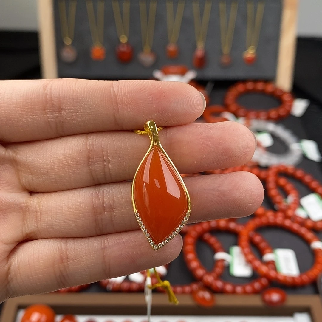 南红玛瑙银S925镶嵌云南保山杨柳吊坠