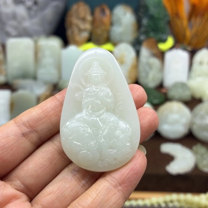 锦***心和田玉未镶嵌颈饰