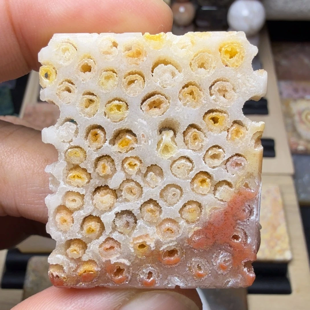 石英质玉未镶嵌纯天然色有机玉石保真色水晶玫瑰花爆闪