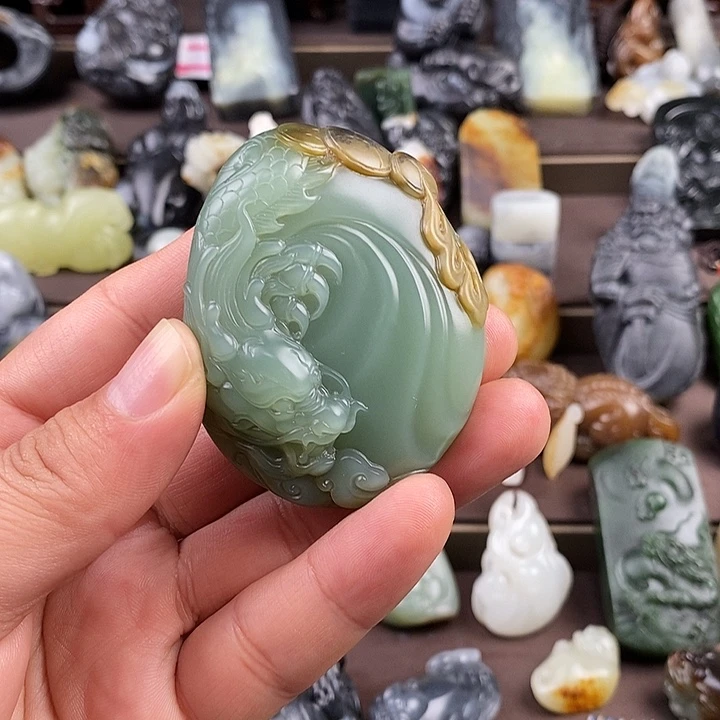 元***。和田玉未镶嵌颈饰