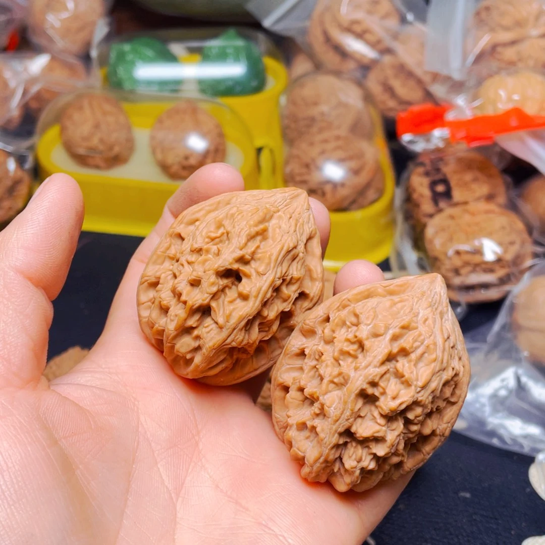 吊坠文玩核桃大沽石