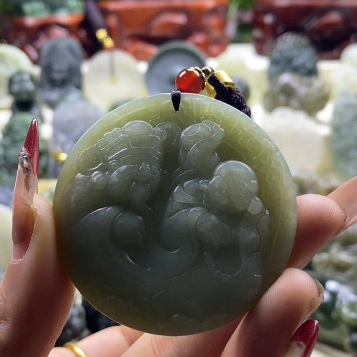 和田玉颈饰未镶嵌