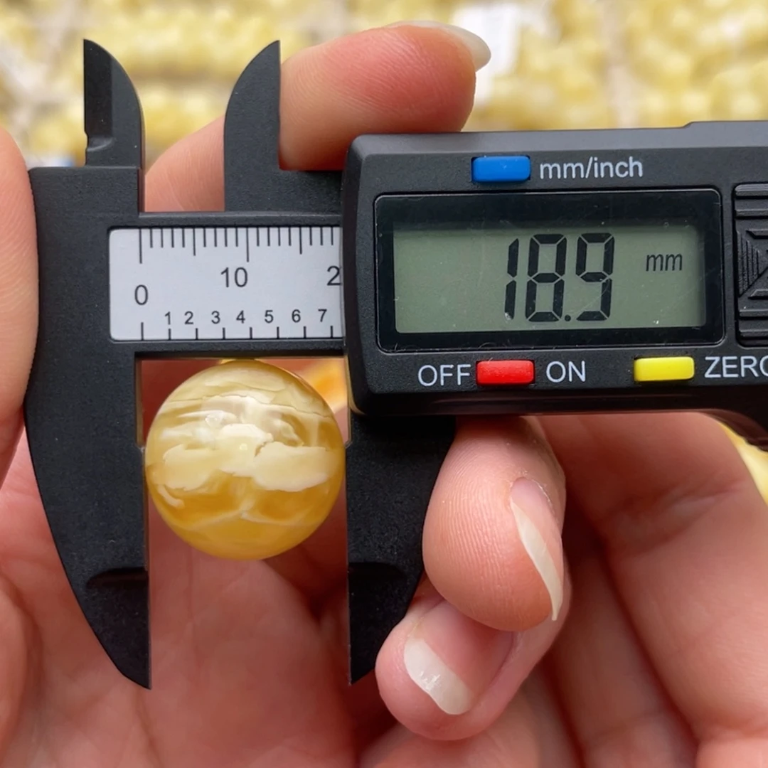 裸石琥珀未镶嵌枳**欢蜜蜡圆珠鸽