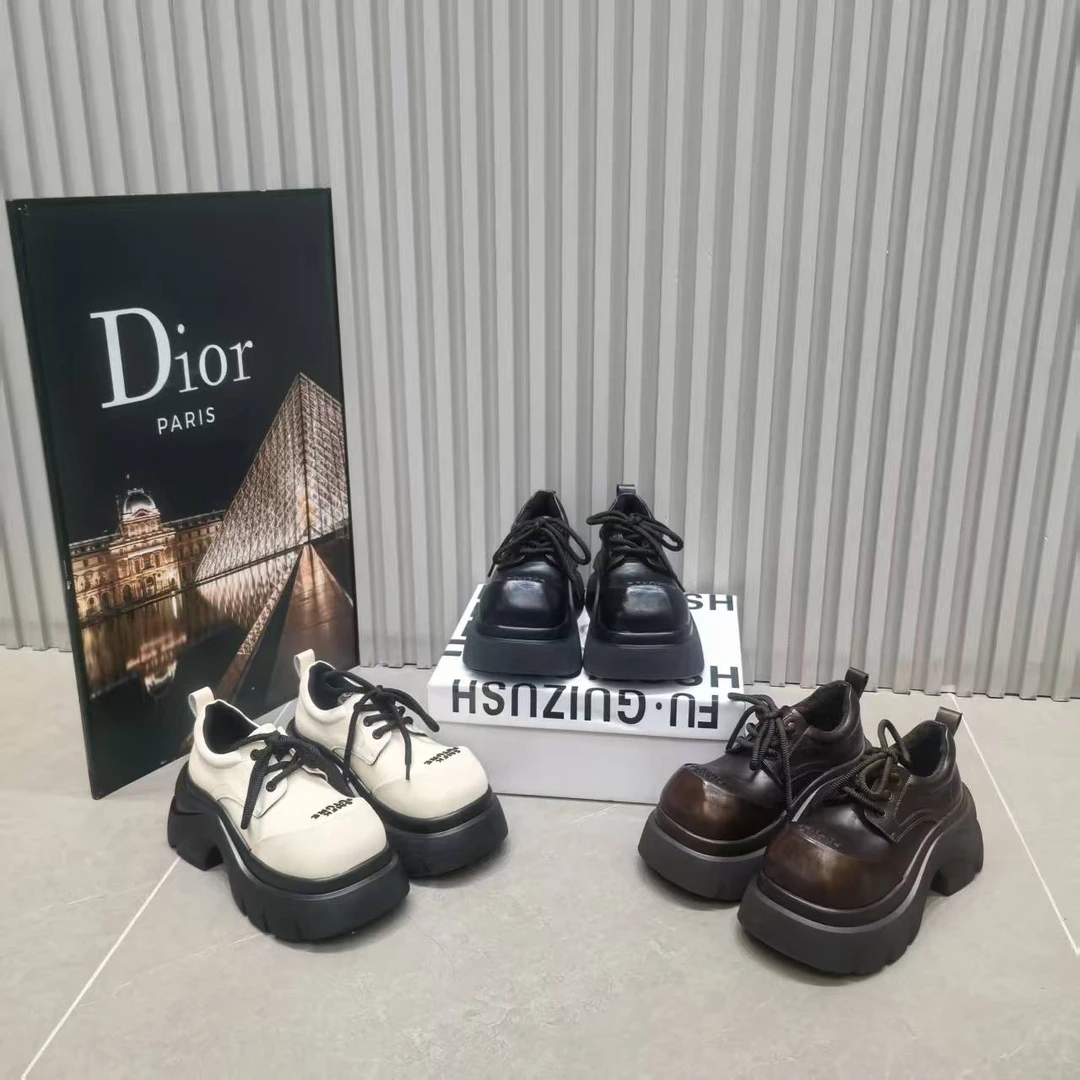 欧货爆款厚底增高松糕鞋女2025新款复古时尚鹅头系带增高加绒乐福