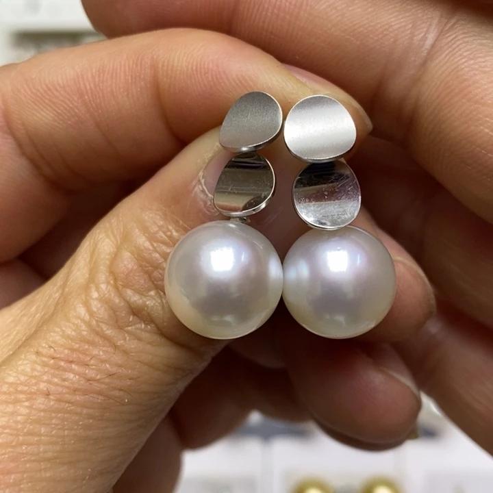 海水珍珠澳白珍珠耳环18K金镶嵌