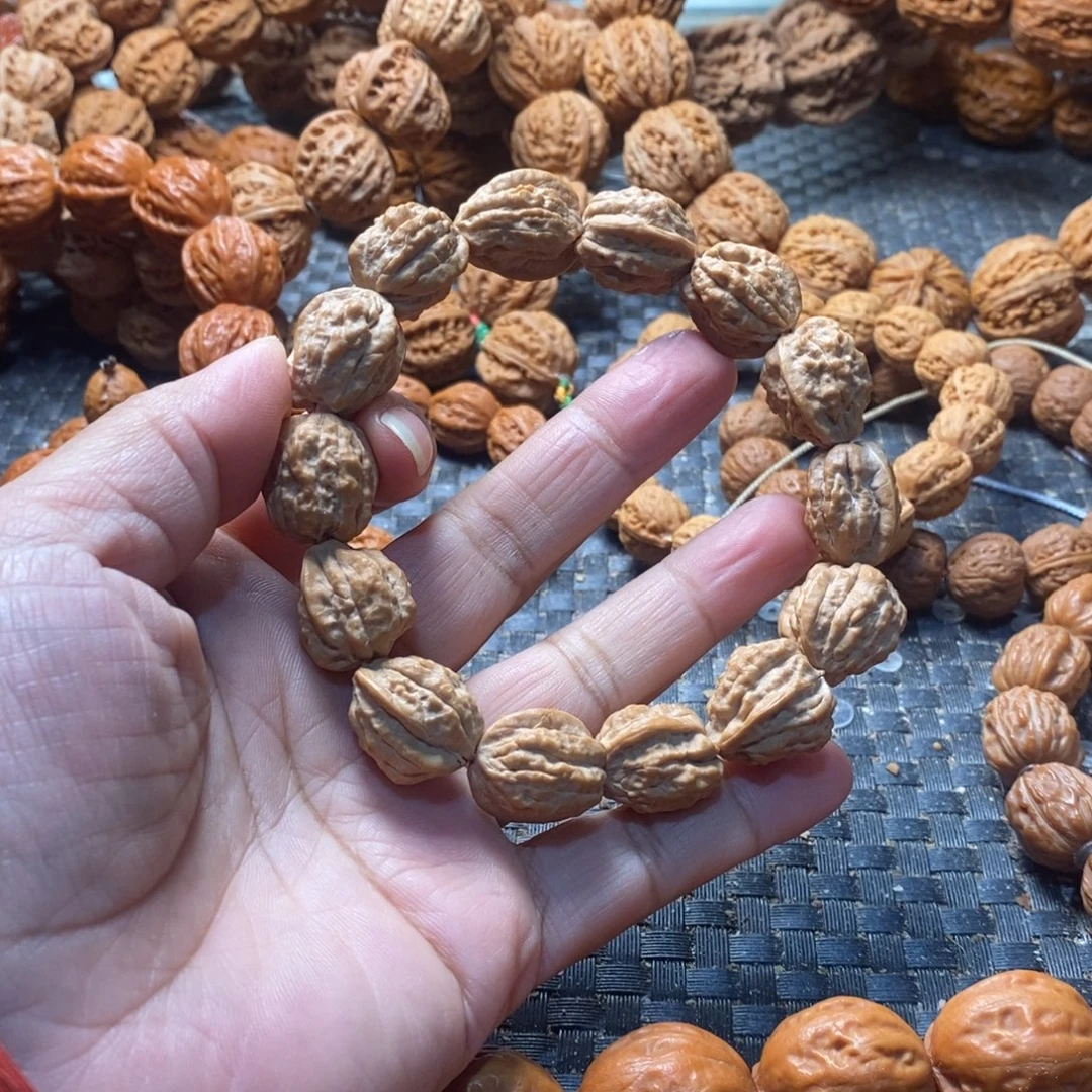 用***4文玩核桃吊坠嵩山蛤蟆头