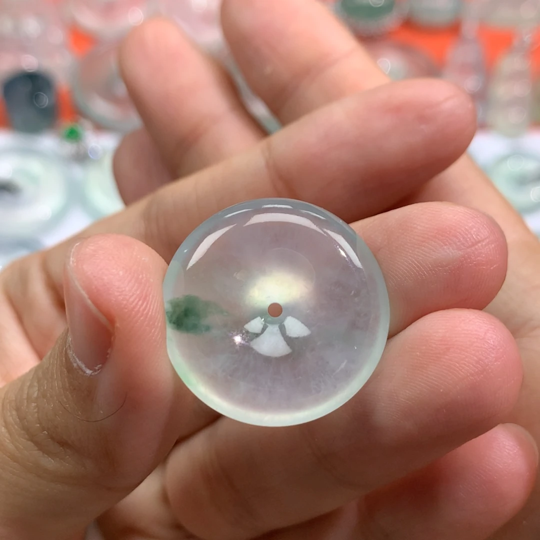 翡翠未镶嵌颈饰31